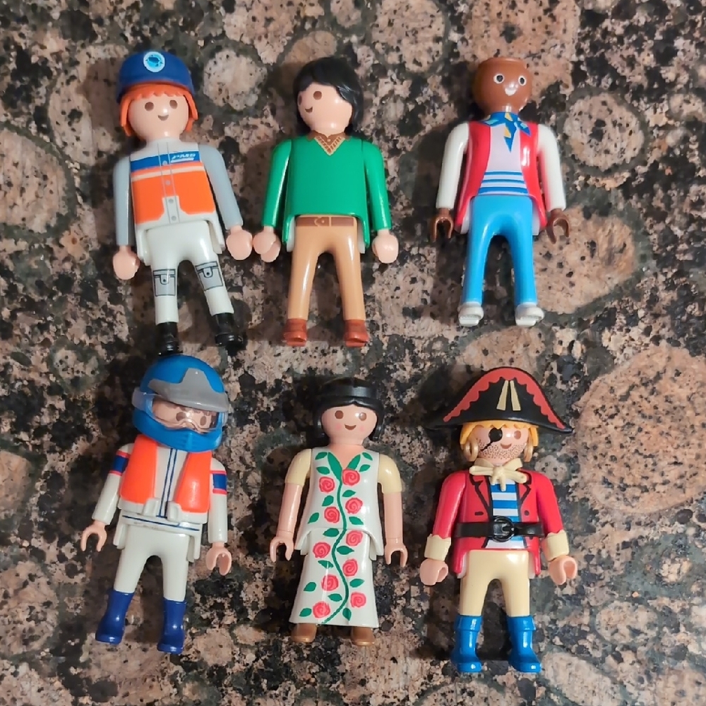 Playmobil 12 Figures